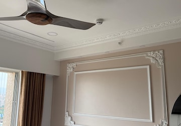 Furnished Amenities in 2 BHK Builder Floor at Krishna Nagar – for Sale