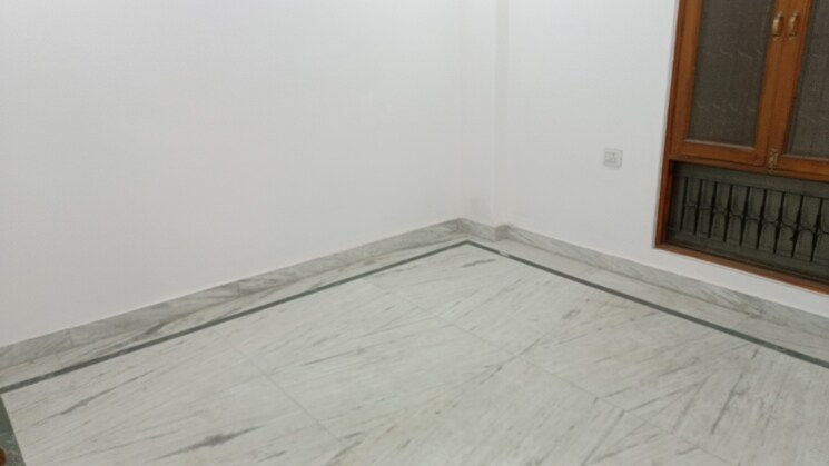 Room, vaishali sector 5 3 Bedroom 1250 Sq.Ft. Builder Floor In Vaishali Sector 5 Ghaziabad 9334051