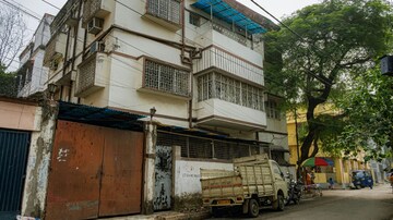 2 BHK Independent House For Sale in Lake Market