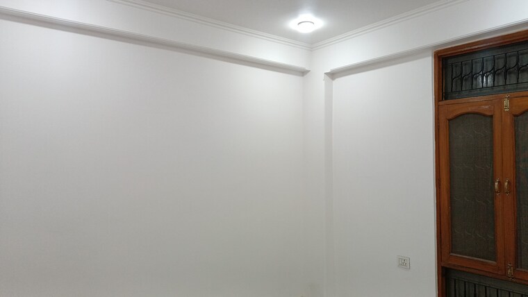 Room, vaishali sector 5 3 Bedroom 1260 Sq.Ft. Builder Floor In Vaishali Sector 5 Ghaziabad 9334125