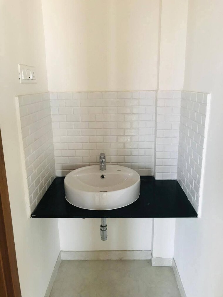 Bathroom, kolte-patil-beryl 2 Bedroom 1055 Sq.Ft. Apartment In Kharadi Pune 9334156