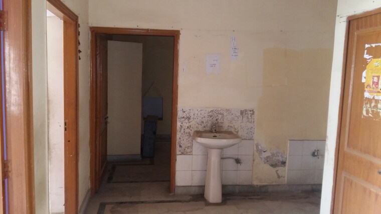 Living Room, lahurabir 4 Bedroom 1400 Sq.Ft. Independent House In Lahurabir Varanasi 9334204