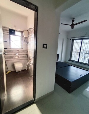 Bathroom in 1 BHK Apartment at Azad Nagar – for Rent