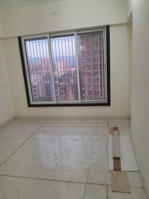 Room in 2 BHK Apartment at Borivali East – for Rent