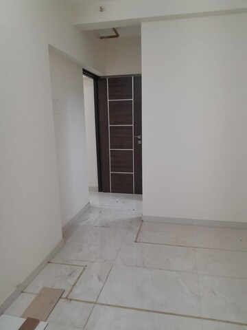 Room in 2 BHK Apartment at Borivali East – for Rent