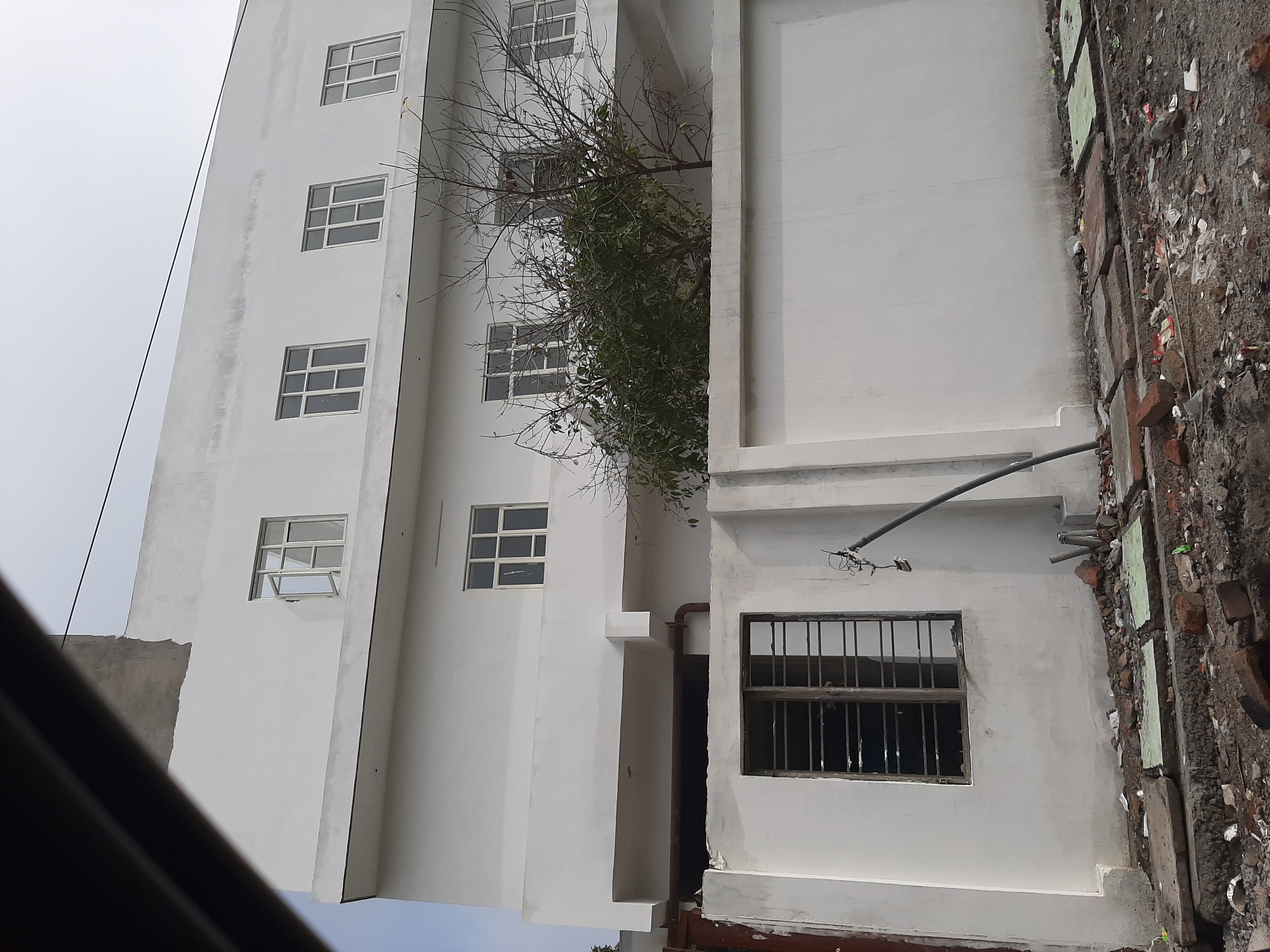 4 BHK + Servant Room 2150 Sq.Ft. Apartment in Mahagun Manor