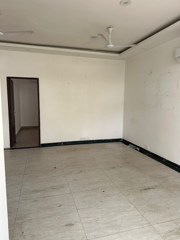 Room, emaar-mgf-emerald-hills 3.5 Bedroom 1380 Sq.Ft. Builder Floor In Sector 65 Gurgaon 9334436