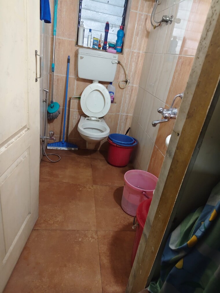 Bathroom, kopar khairane 2 Bedroom 1107 Sq.Ft. Apartment In Kopar Khairane Navi Mumbai 9334460