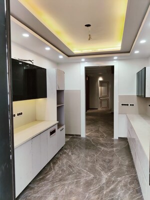 Kitchen in 3.5 BHK Builder Floor at Emaar MGF Emerald Hills, Sector 65 – for Sale