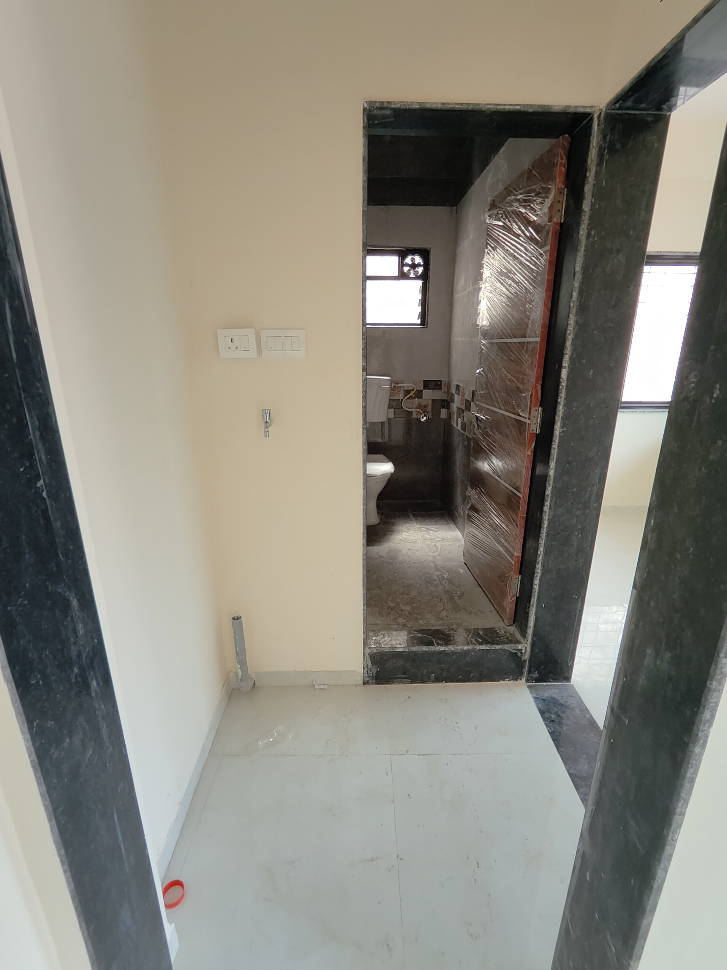 1 Rk+ Extra Room Apartment For Rent in Shre Appartment 