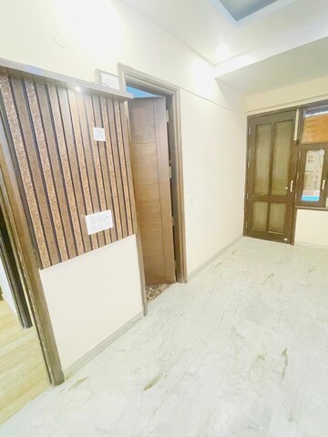 Room in 3 BHK Apartment at Tulip Violet, Sector 69 – for Rent