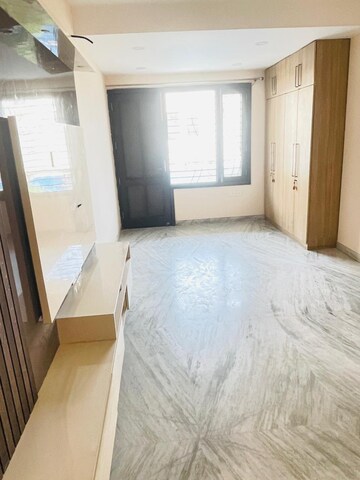 Bedroom in 3 BHK Apartment at Tulip Violet, Sector 69 – for Rent