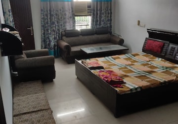1 BHK Independent House For Rent in Sector 8