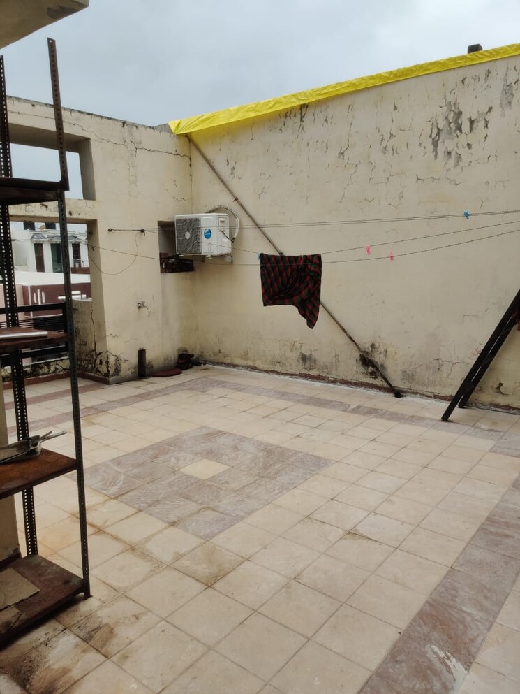 Terrace, sector 8 1 Bedroom 800 Sq.Ft. Independent House In Sector 8 Panchkula 9334515