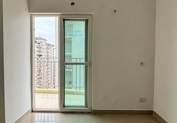 Room in 3 BHK Apartment at ATS Floral Pathways, Mahurali – for Sale