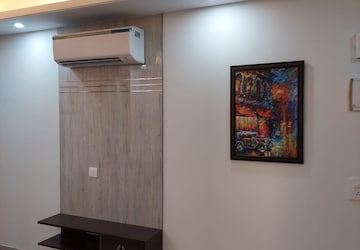 Room in 3 BHK Apartment at Tulip Violet, Sector 69 – for Sale