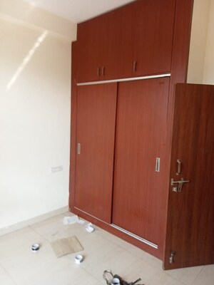 Furnished Amenities in 3 BHK Apartment at Tulip White, Sector 69 – for Rent