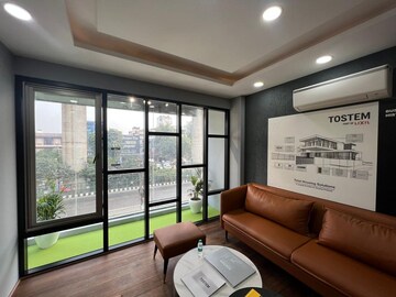Bedroom in 3.5 BHK Builder Floor at Central Park Flower Valley Mikasa Plots, Sohna Sector 33 – for Sale