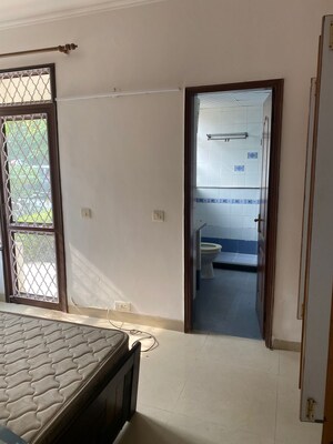 Room in 3 BHK Apartment at Emaar Palm Gardens, Sector 83 – for Sale