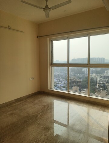 Master Bedroom in 2 BHK Apartment at LnT Veridian, Powai – for Rent