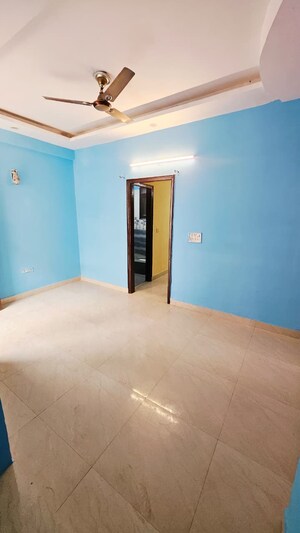 Room in 2 BHK Builder Floor at Hindon Vihar, Sector 49 – for Sale