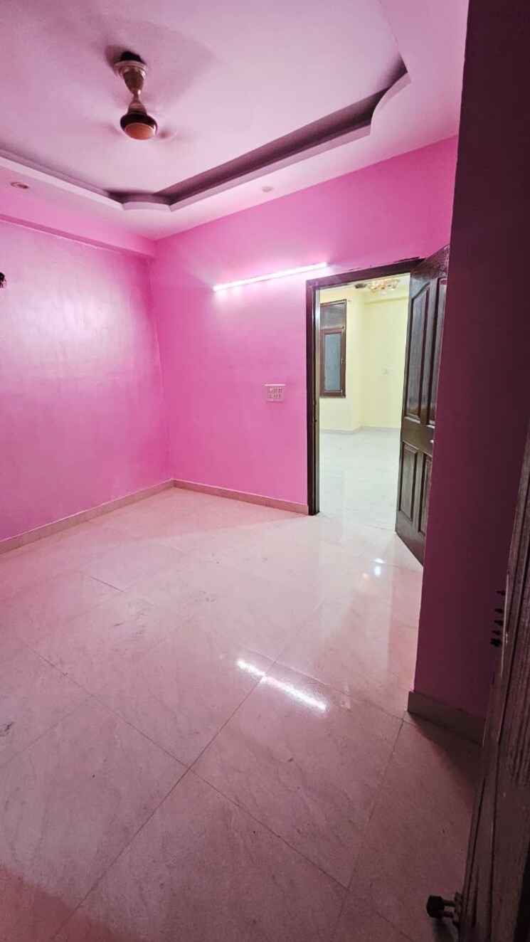 Room, hindon-vihar 2 Bedroom 750 Sq.Ft. Builder Floor In Sector 49 Noida 9334876