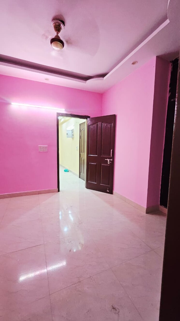 Room, hindon-vihar 2 Bedroom 750 Sq.Ft. Builder Floor In Sector 49 Noida 9334876