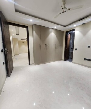 Room in 2 BHK Builder Floor at Chattarpur – for Rent