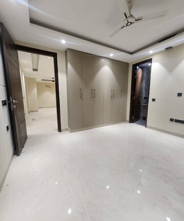 Room in 2 BHK Builder Floor at Chattarpur – for Rent