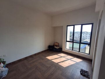 Room in 3 BHK Apartment at Rungta Madgul Antaraa, Diamond Harbour Road – for Rent