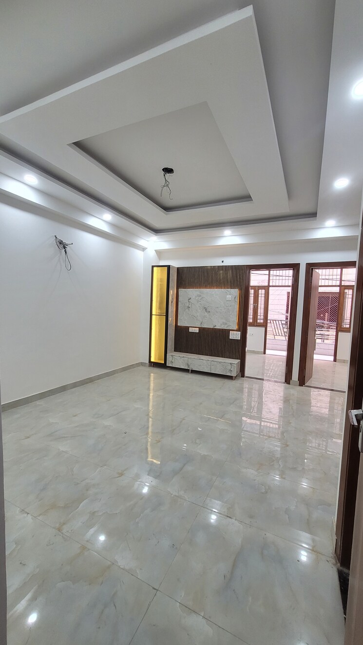 Living Room, dilshad colony 3 Bedroom 1000 Sq.Ft. Builder Floor In Dilshad Colony Delhi 9334952