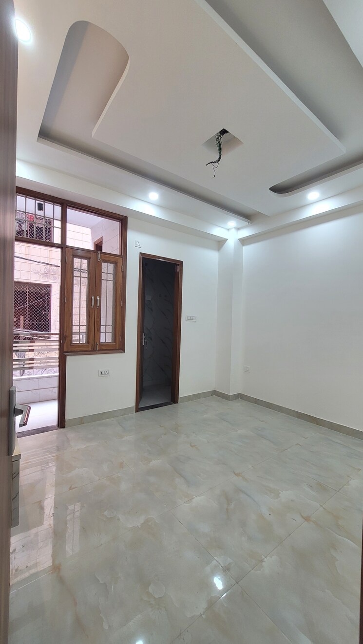 Master Bedroom, dilshad colony 3 Bedroom 1000 Sq.Ft. Builder Floor In Dilshad Colony Delhi 9334952