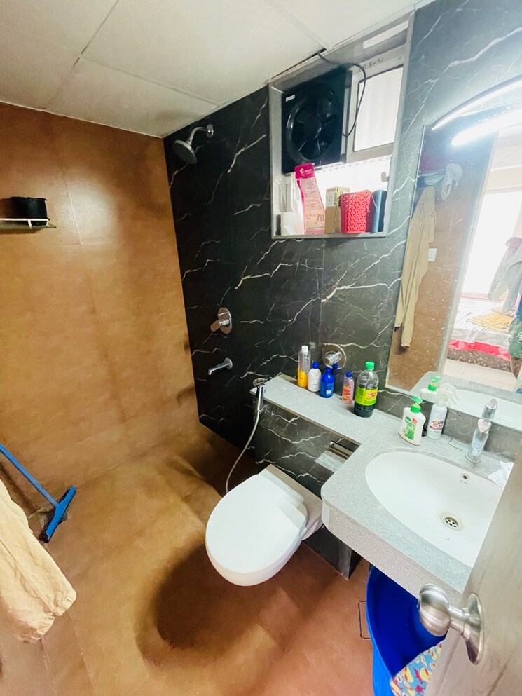 Bathroom, 173-west-oaks 2 Bedroom 760 Sq.Ft. Apartment In Wakad Pune 9334943