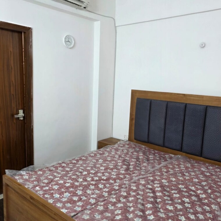 Bedroom, sushant golf city 3 Bedroom 1560 Sq.Ft. Apartment In Sushant Golf City Lucknow 9334959