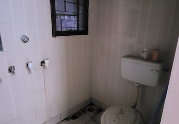 Bathroom in 2 BHK Apartment at Gtb Enclave – for Rent