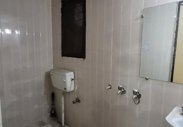 Attached Bathroom in 2 BHK Apartment at Gtb Enclave – for Rent