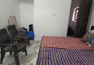 Master Bedroom in 2 BHK Apartment at Gtb Enclave – for Rent