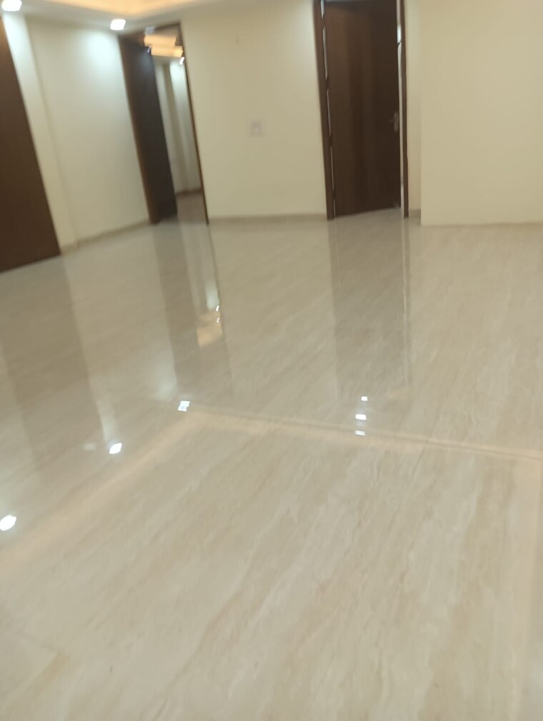 Living Room, sector 45 3 Bedroom 2000 Sq.Ft. Builder Floor In Sector 45 Gurgaon 9335003