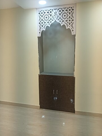 Furnished Amenities in 3 BHK Builder Floor at Sector 45 – for Rent