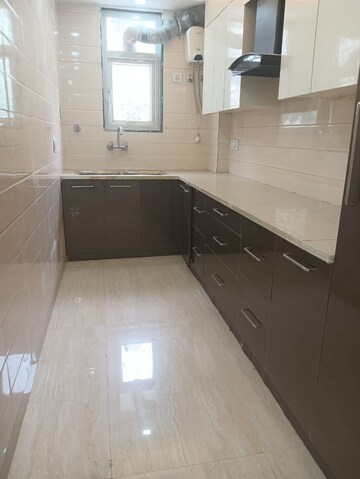 Kitchen in 3 BHK Builder Floor at Sector 45 – for Rent