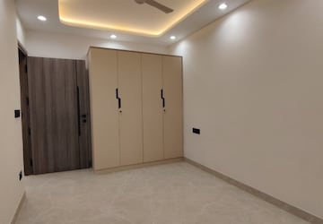 Master Bedroom in 3 BHK Builder Floor at East Of Kailash – for Sale
