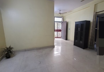 Living Room in 2 BHK Builder Floor at Dilshad Colony – for Sale