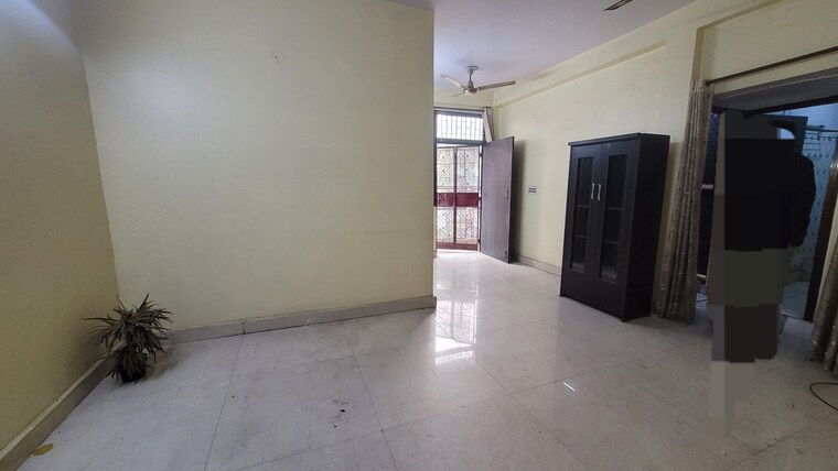 Living Room, dilshad colony 2 Bedroom 900 Sq.Ft. Builder Floor In Dilshad Colony Delhi 9335005