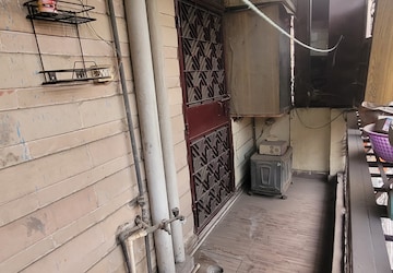 Balcony in 2 BHK Builder Floor at Dilshad Colony – for Sale