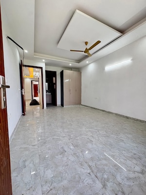 Master Bedroom in 3 BHK Builder Floor at Saket – for Rent