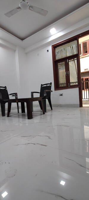 2 BHK Builder Floor For Rent in Chattarpur