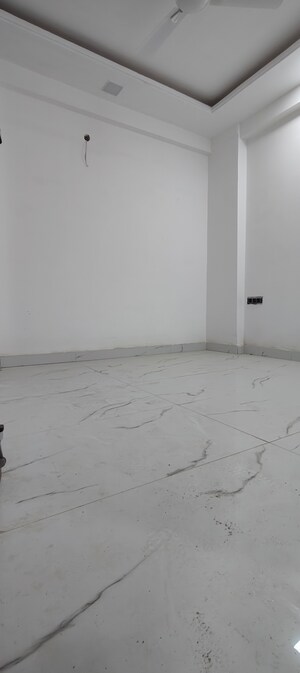 Room in 2 BHK Builder Floor at Chattarpur – for Rent