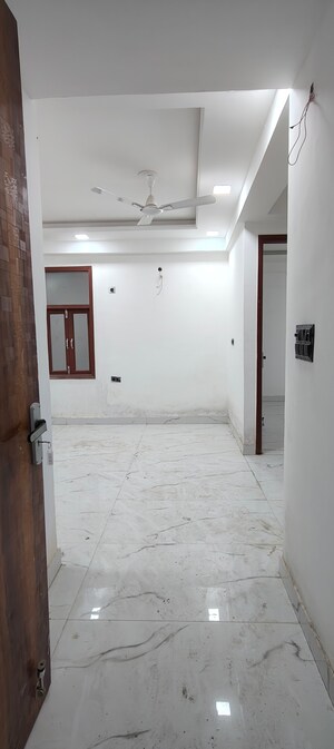 Room in 2 BHK Builder Floor at Chattarpur – for Rent
