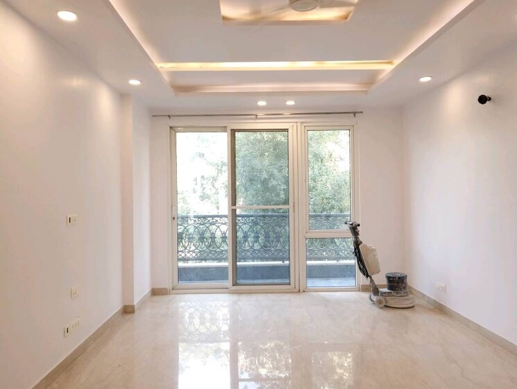 undefined, shivalik colony 3 Bedroom 1500 Sq.Ft. Builder Floor In Shivalik Colony Delhi 9335100