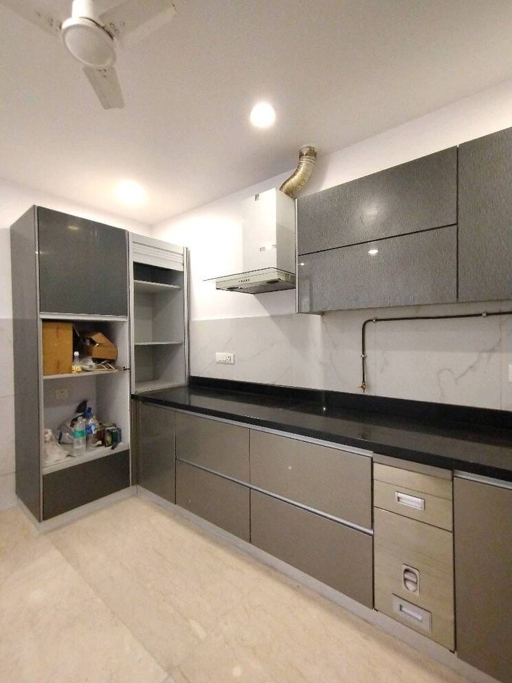 Kitchen, shivalik colony 3 Bedroom 1500 Sq.Ft. Builder Floor In Shivalik Colony Delhi 9335100
